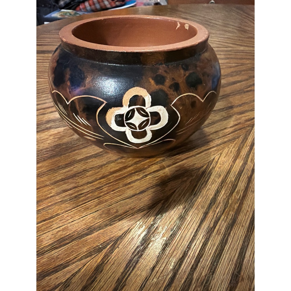 Hand Carved Wooden Pot Sgraffito Floral Design Tortoise Finish 4.5"